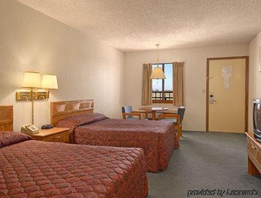 Days Inn By Wyndham Mountain Grove Exterior photo